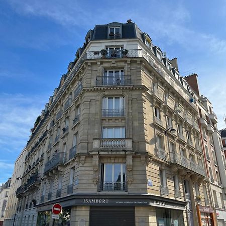 Beautiful Apartment With Balcony Paris Eksteriør billede