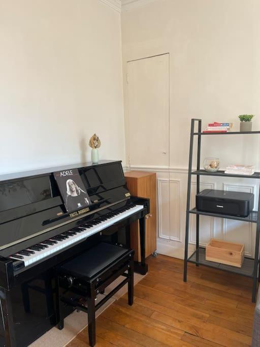 Beautiful Apartment With Balcony Paris Eksteriør billede
