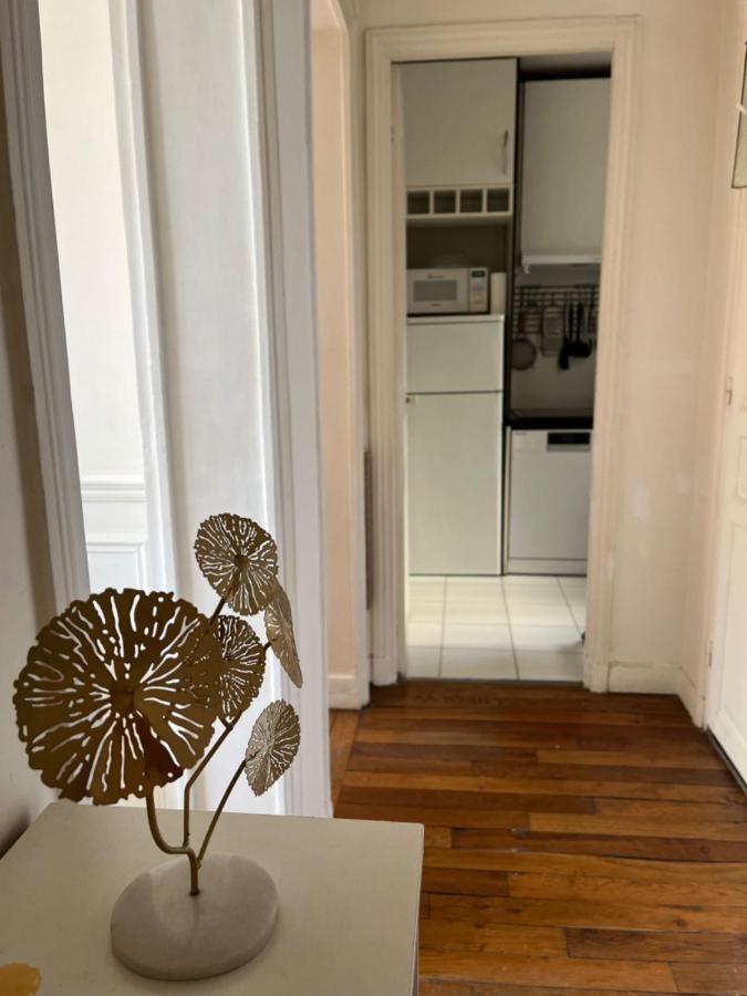 Beautiful Apartment With Balcony Paris Eksteriør billede